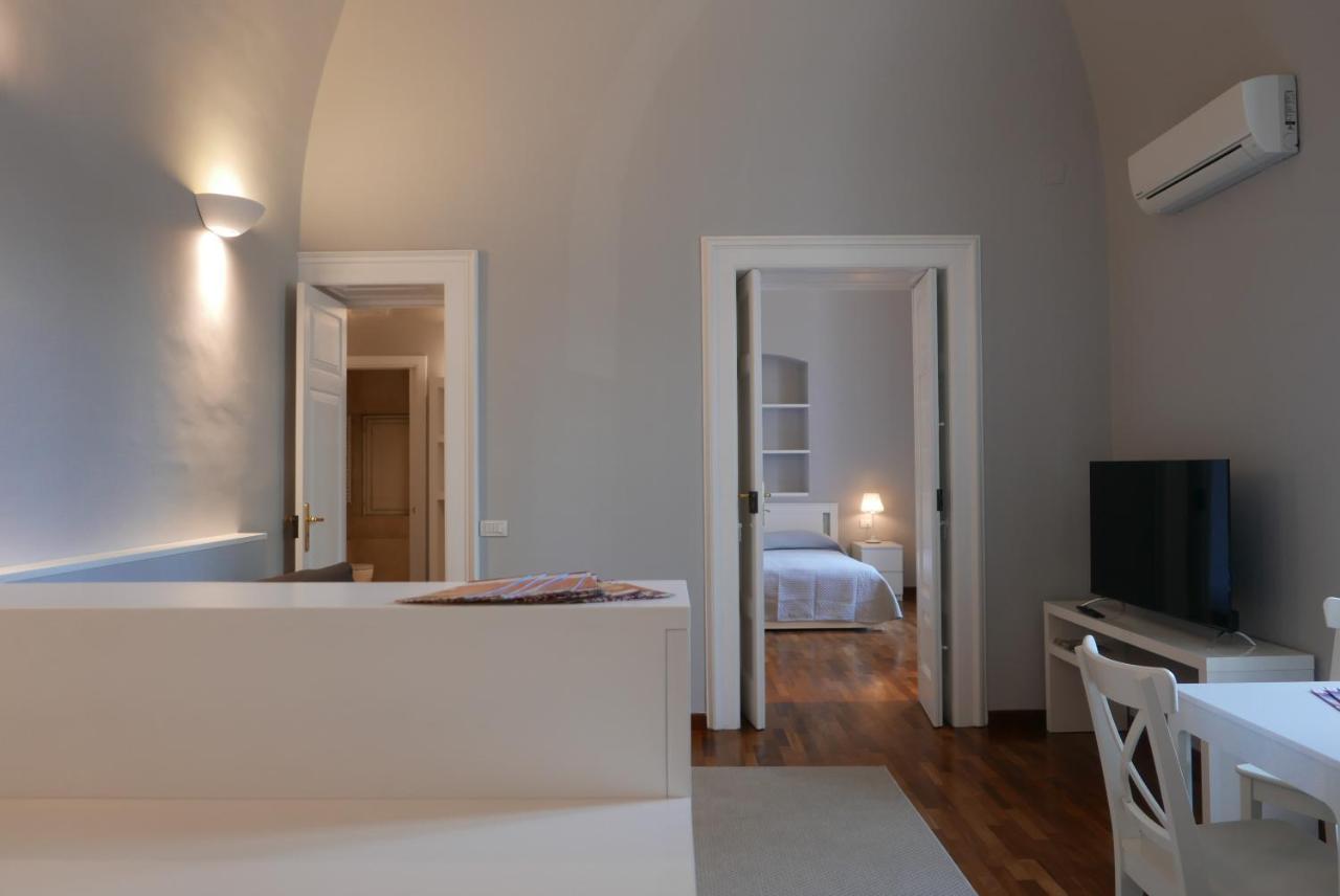 Suite 261 - Intero Appartamento Nel Centro Di Bari Exteriör bild