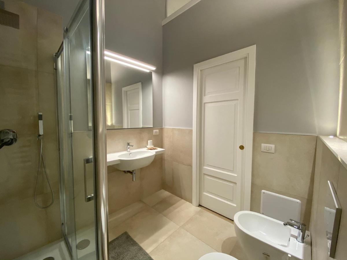 Suite 261 - Intero Appartamento Nel Centro Di Bari Exteriör bild