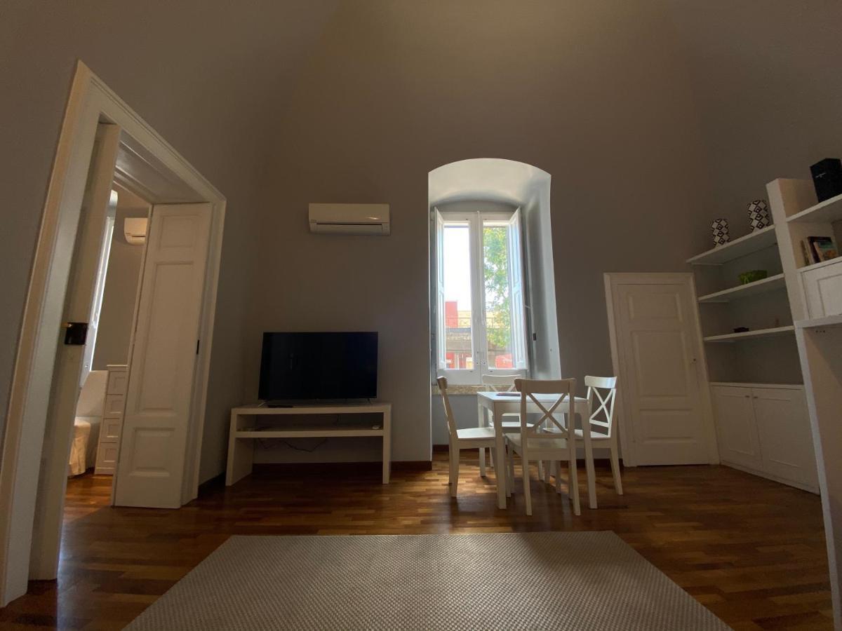 Suite 261 - Intero Appartamento Nel Centro Di Bari Exteriör bild